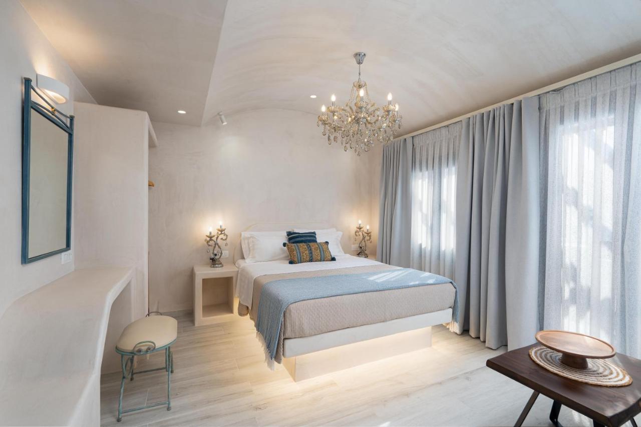 Thousand Stars Suites&Rooms คามารี ภายนอก รูปภาพ