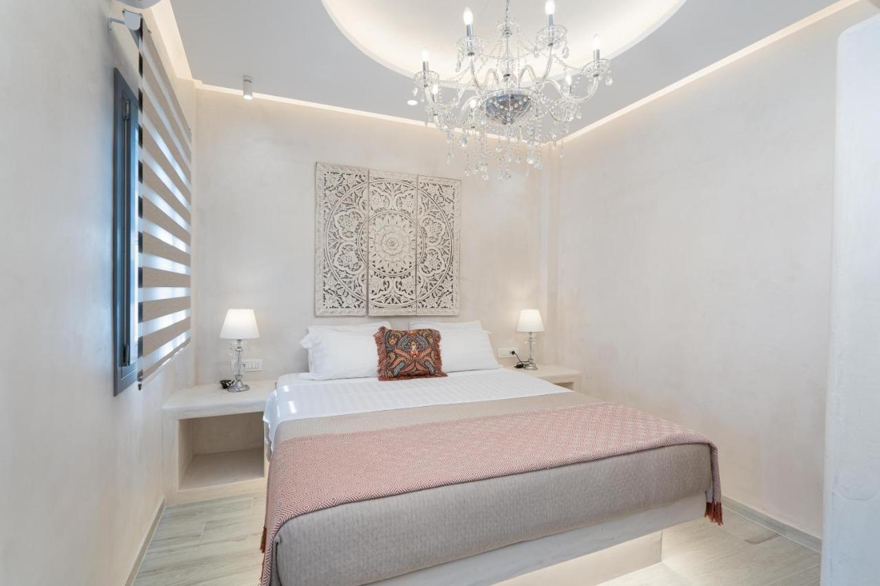 Thousand Stars Suites&Rooms คามารี ภายนอก รูปภาพ