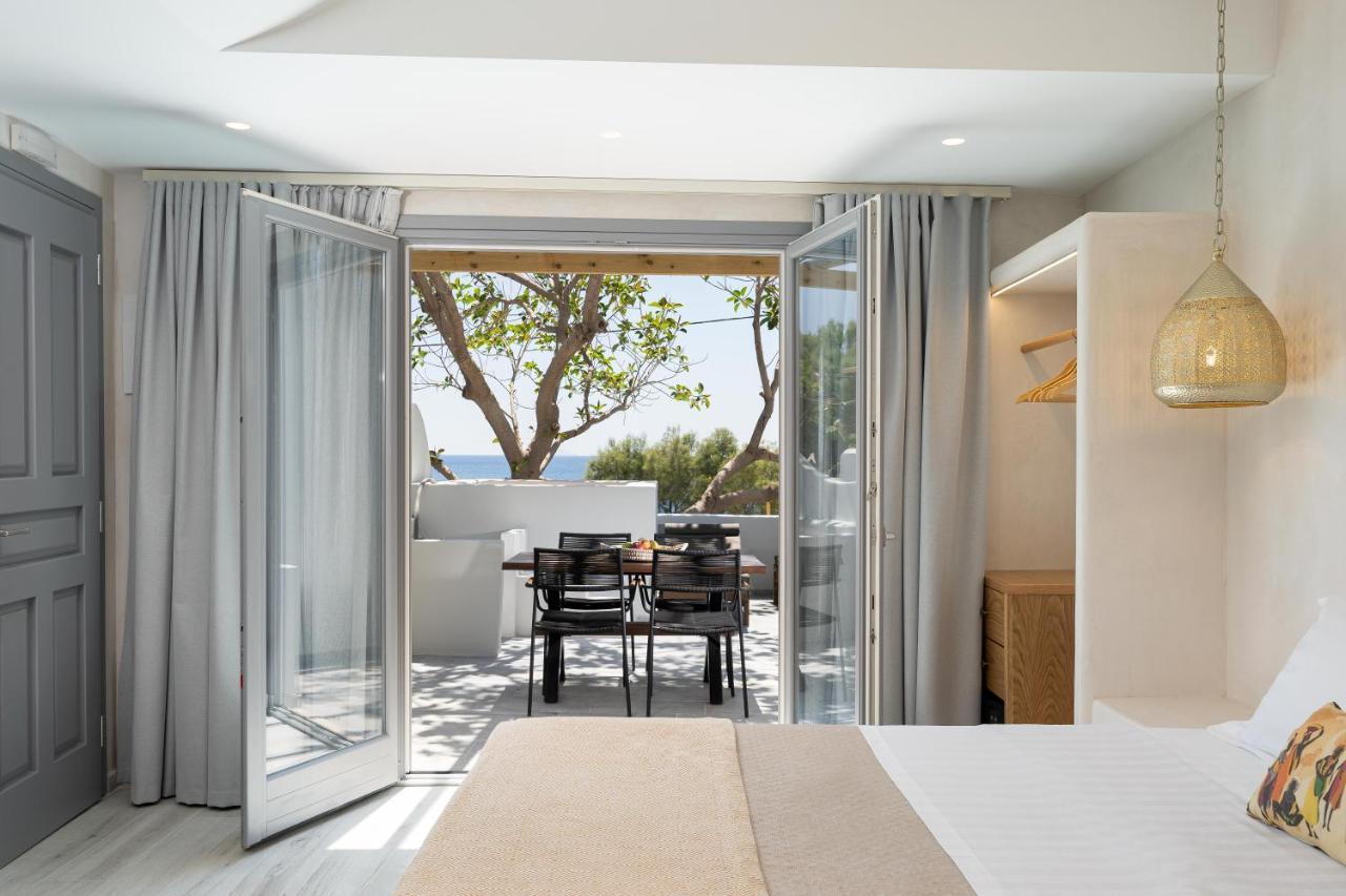 Thousand Stars Suites&Rooms คามารี ภายนอก รูปภาพ