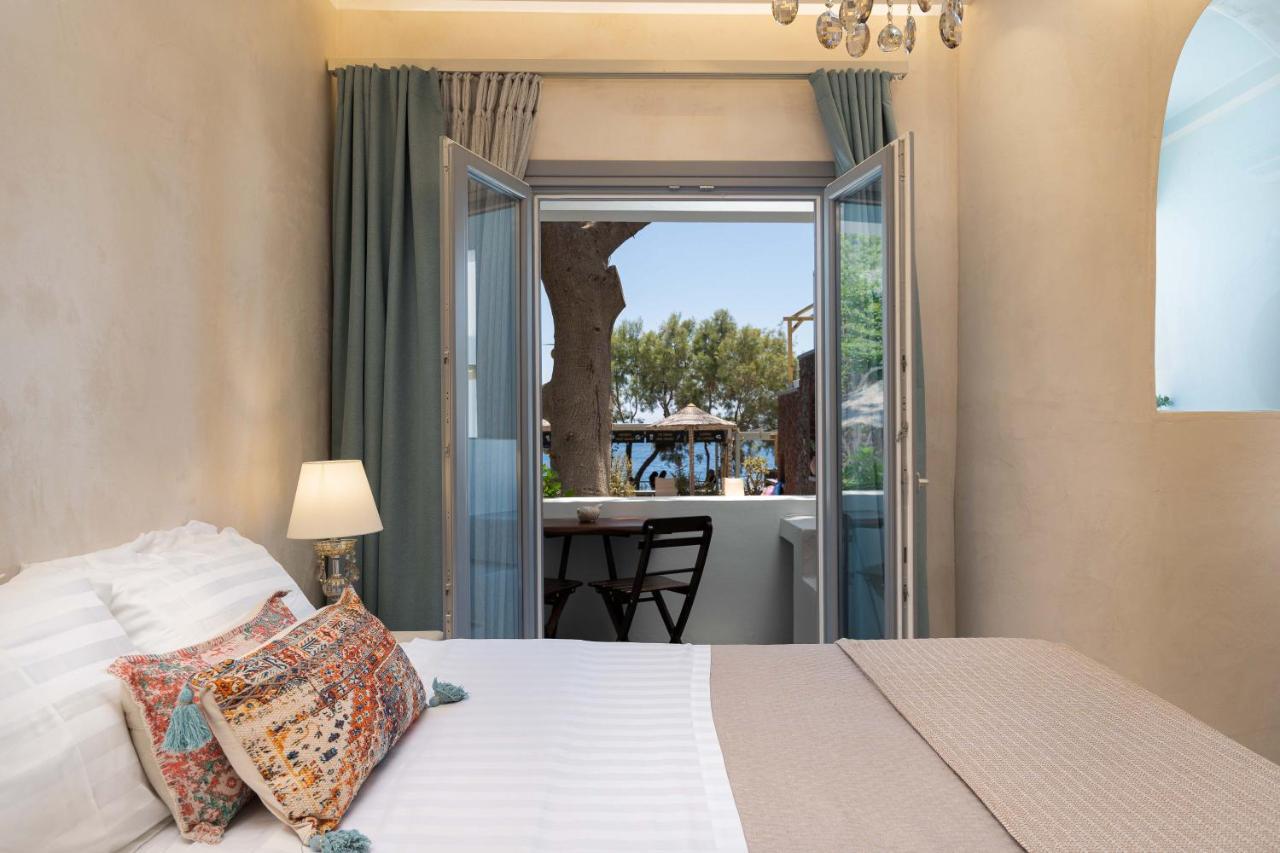 Thousand Stars Suites&Rooms คามารี ภายนอก รูปภาพ