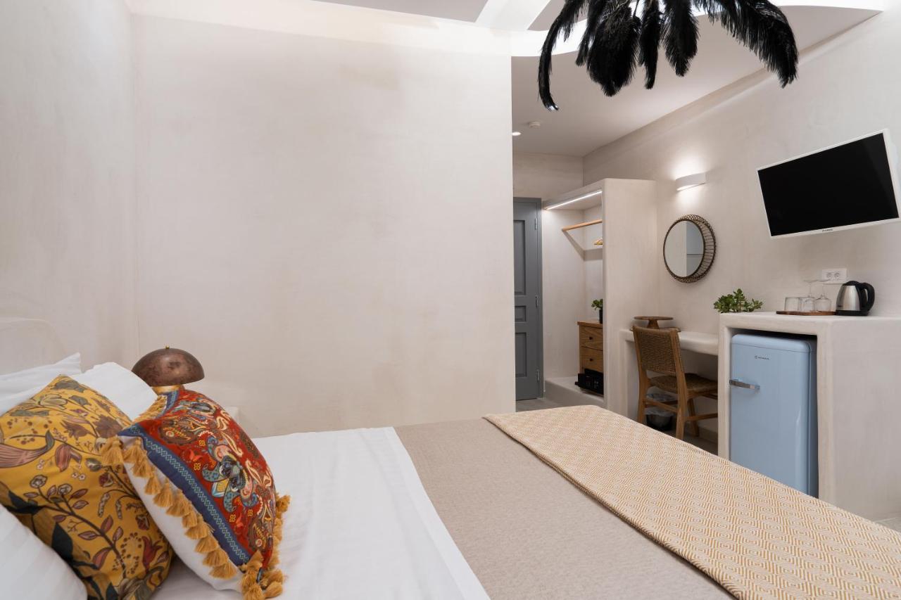 Thousand Stars Suites&Rooms คามารี ภายนอก รูปภาพ